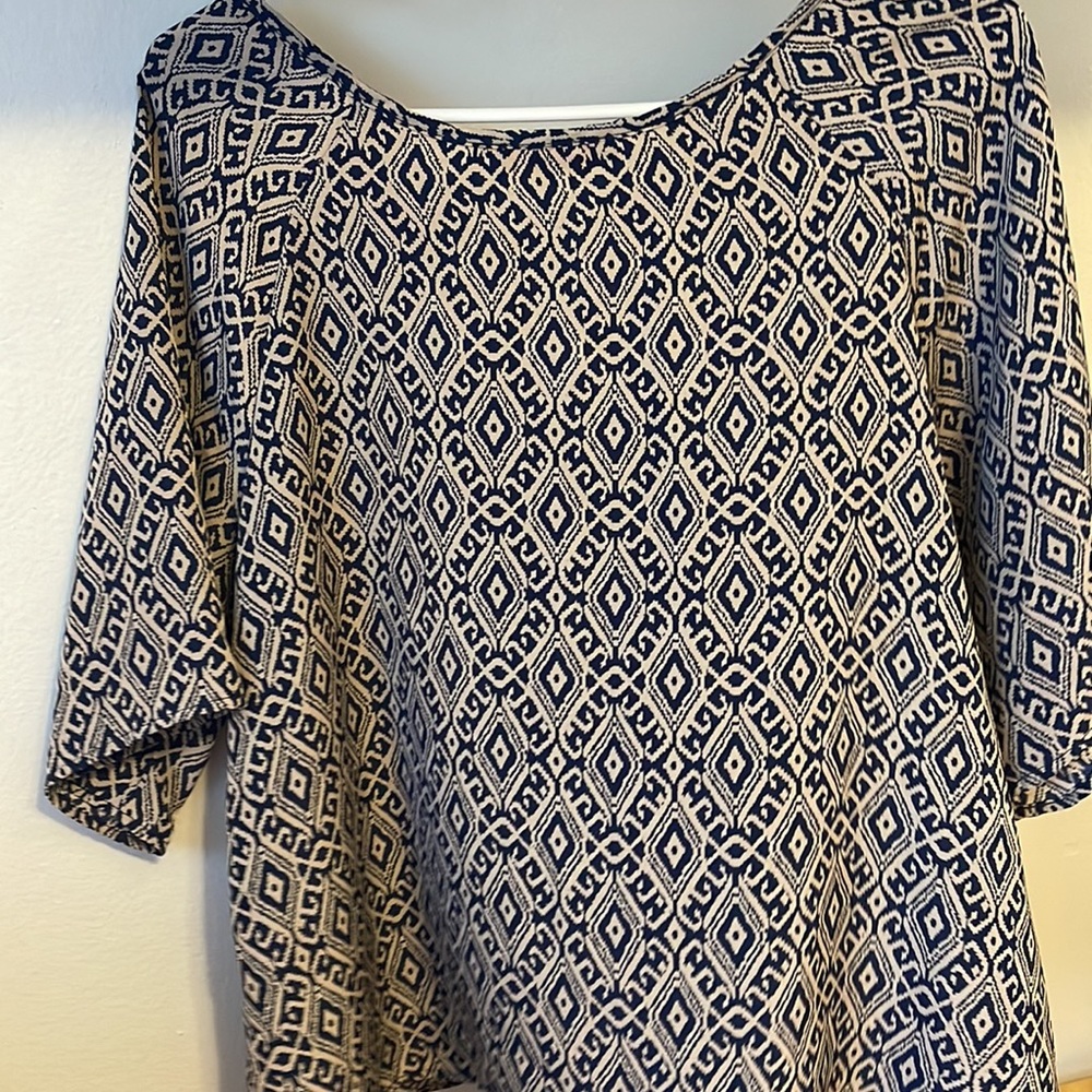 Blouse🧵🪡 - Picture 4 of 4